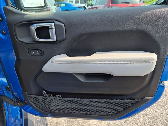 Used 2023 Blue Jeep Overland image 25