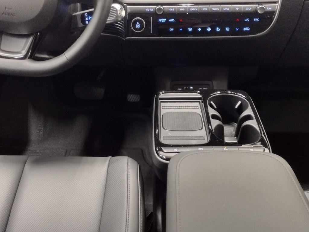 New 2026 Abyss Black Hyundai SEL image 34