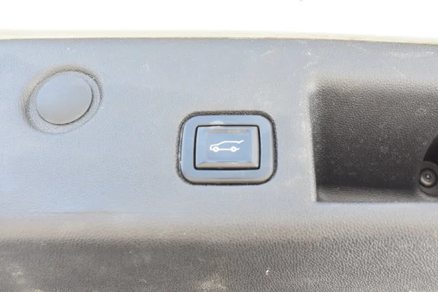 Used 2020 Silver Chevrolet Premier image 18