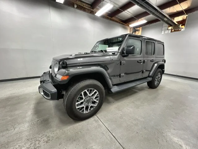 2025 Jeep Wrangler 4-Door Sahara