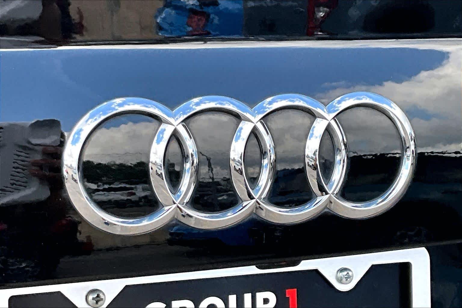 Used 2018 Orca Black Metallic Audi Premium image 31