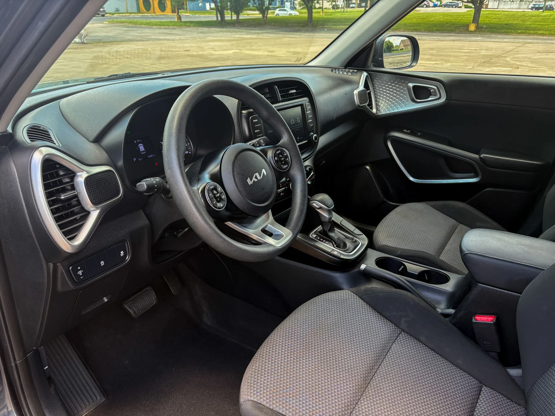 Used 2022 Gray Kia LX image 22