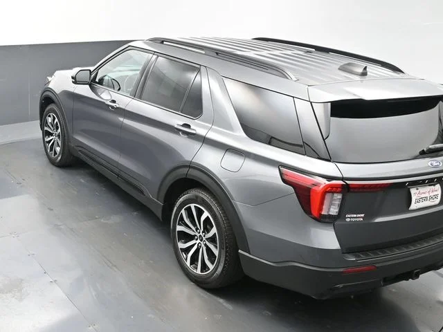 Used 2025 Gray Ford ST-Line image 41