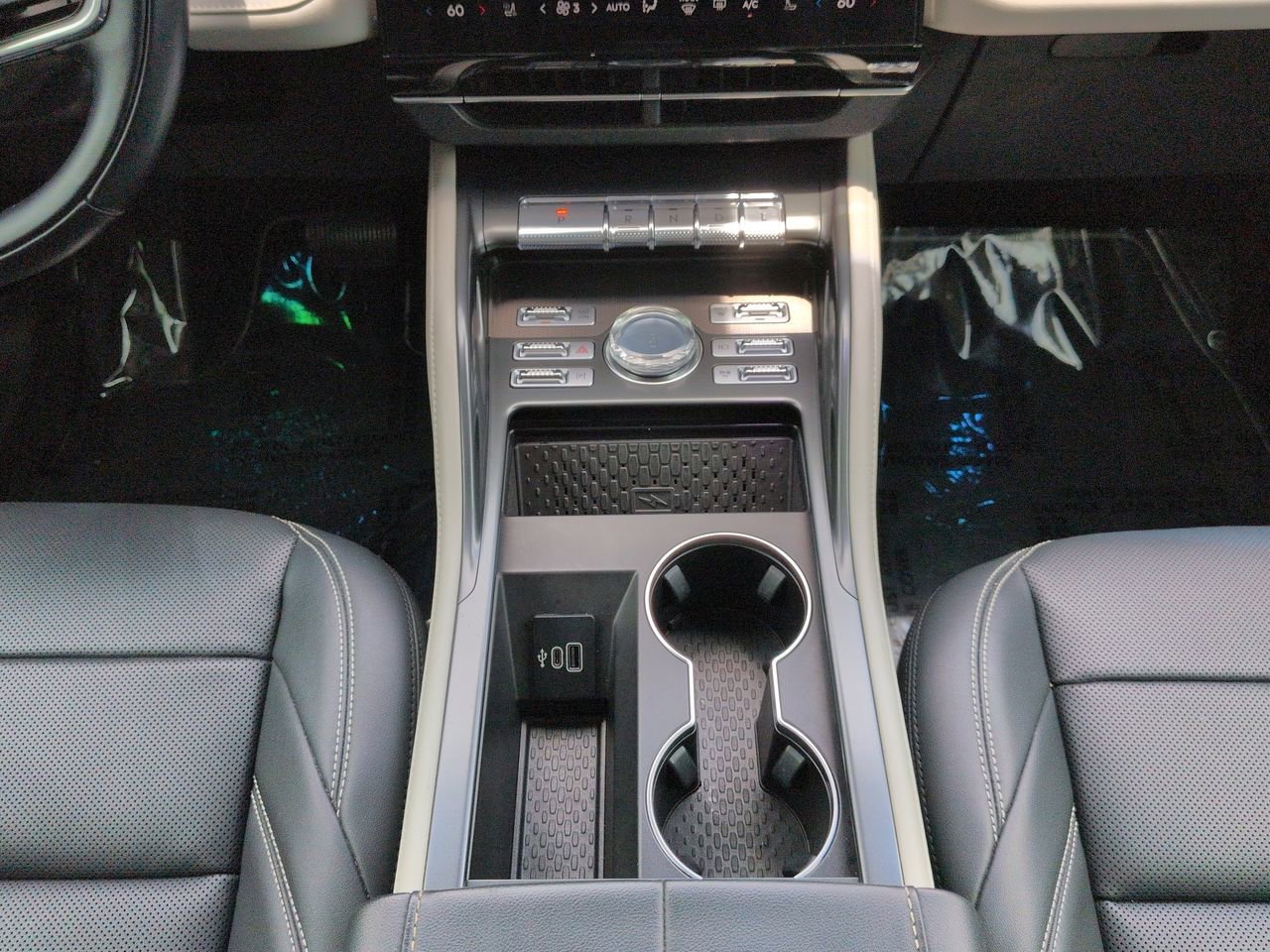 Used 2024 Blue Lincoln Premiere image 21