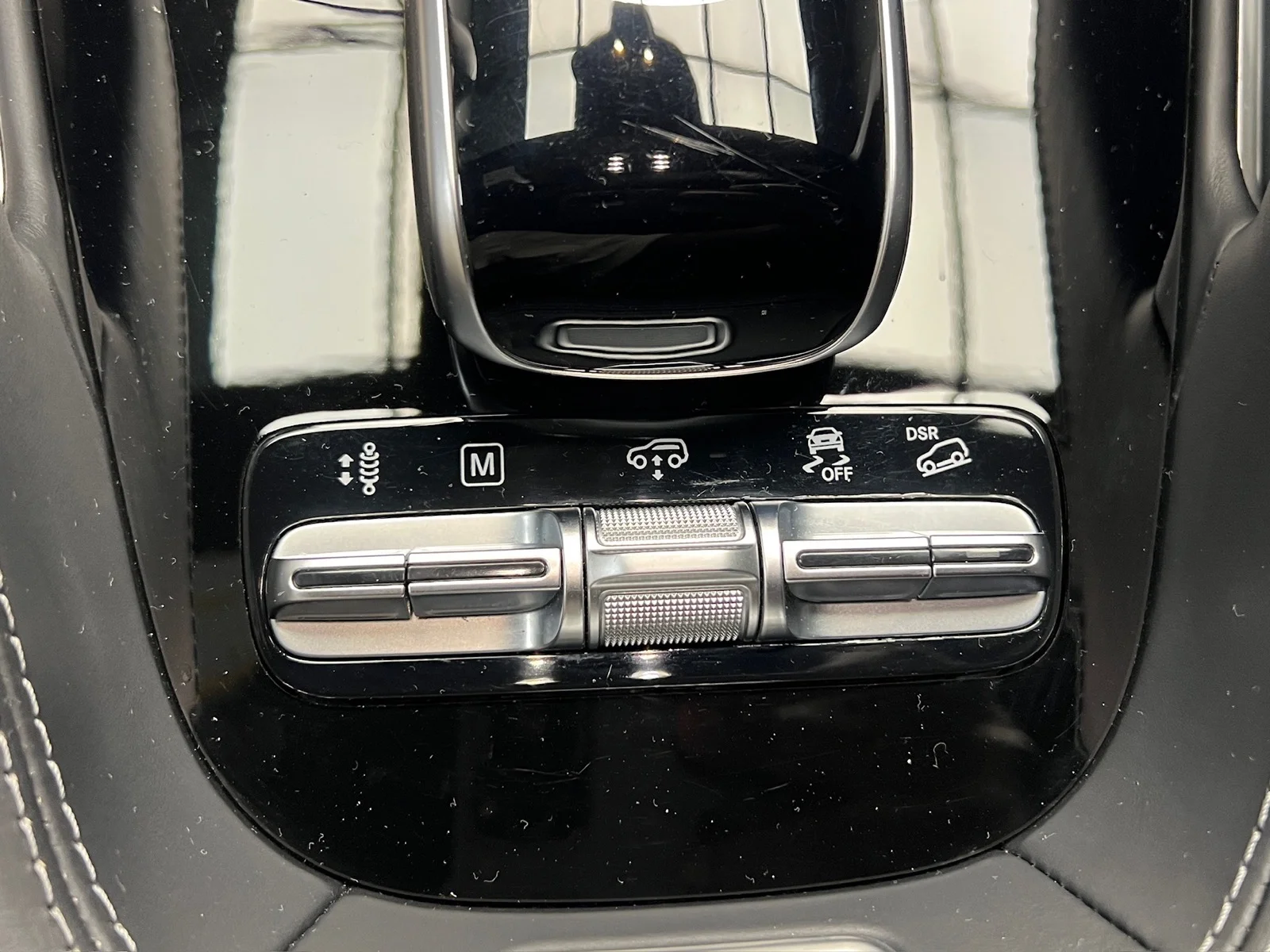Used 2022 Cirrus Silver Metallic (922) Mercedes-Benz Mercedes-Maybach GLS 600 4MATIC® image 19