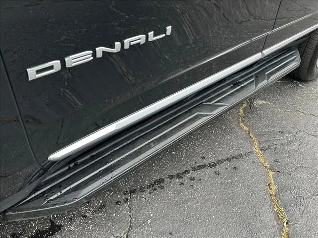 Used 2024 Black GMC Denali image 13