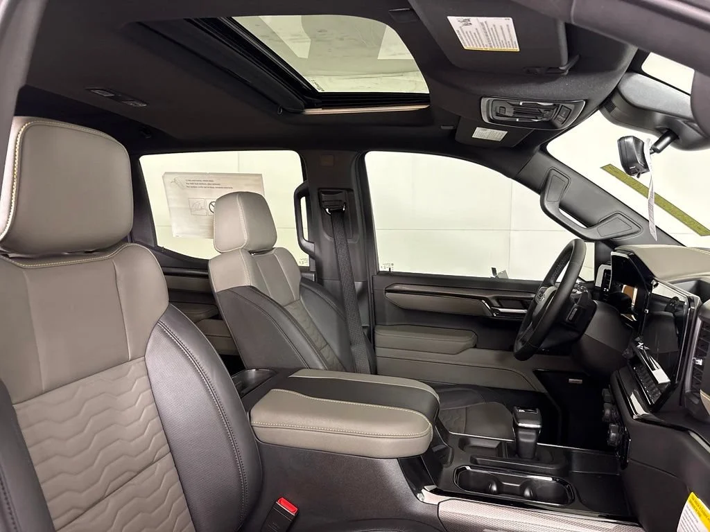 New 2026 Summit White Chevrolet ZR2 image 26