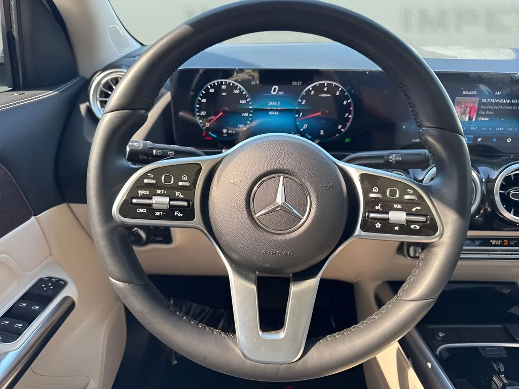 Used 2022 White Mercedes-Benz GLA 250 image 14