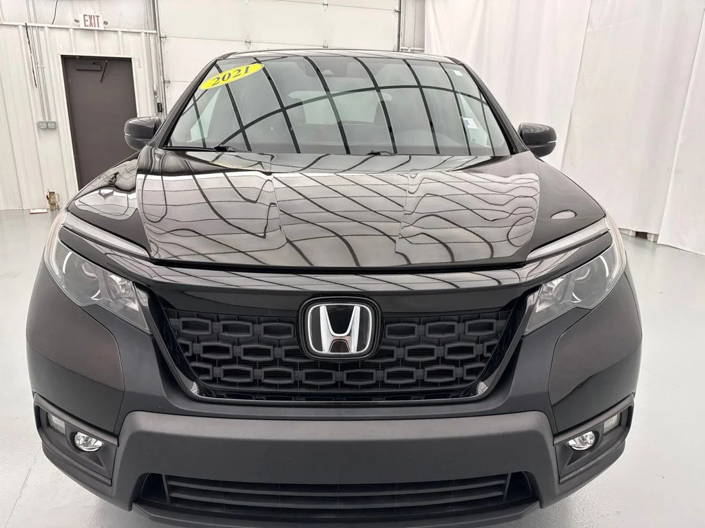Used 2021  Honda EX-L image 2