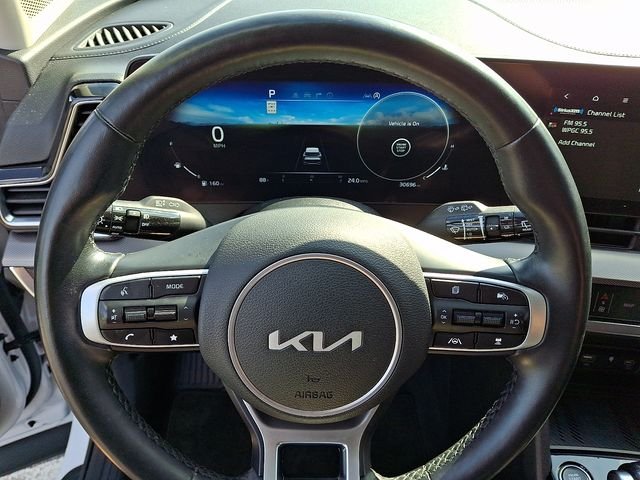 Used 2023 White Kia SX-Prestige image 20