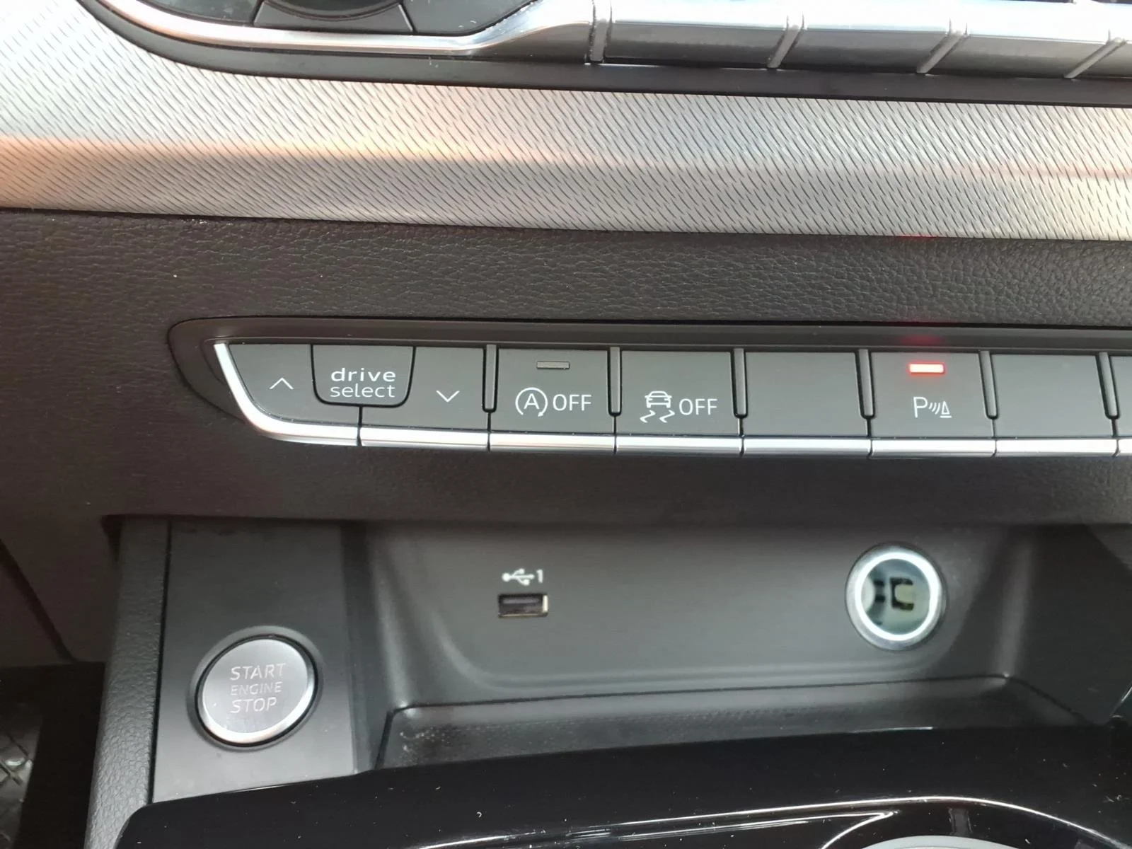 Used 2025  Audi S line Premium image 7