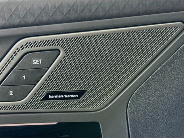 New 2026 Black Sapphire Metallic BMW xDrive28i image 19