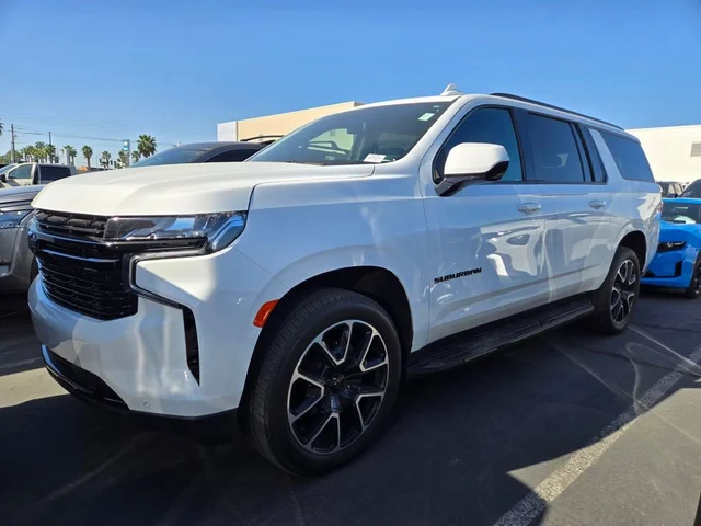 2023 Chevrolet Suburban RST