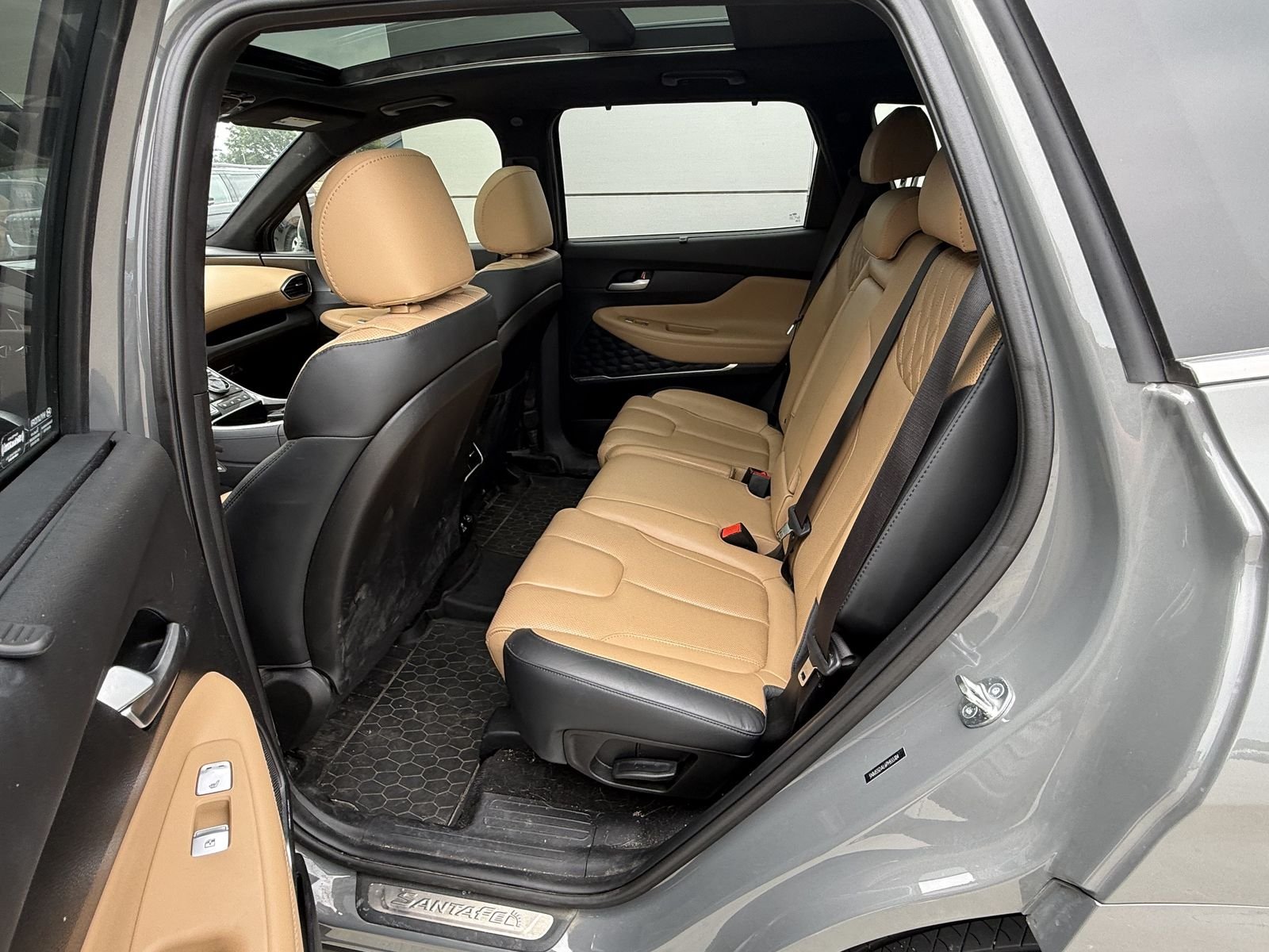 Used 2023 Hampton Gray Hyundai Calligraphy image 7