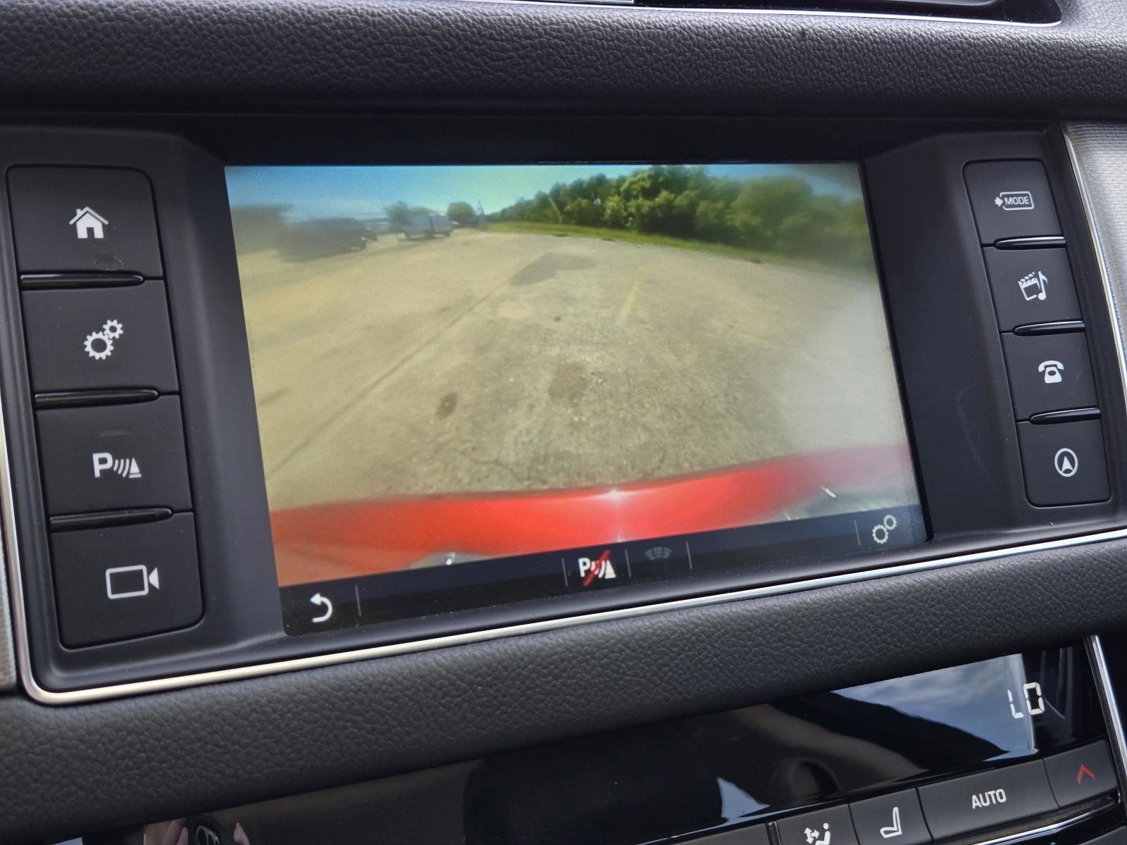 Used 2017  Jaguar 35t Premium image 20