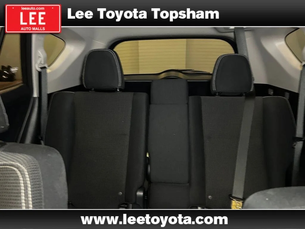 Used 2017 Magnetic Gray Metallic Toyota XLE image 24