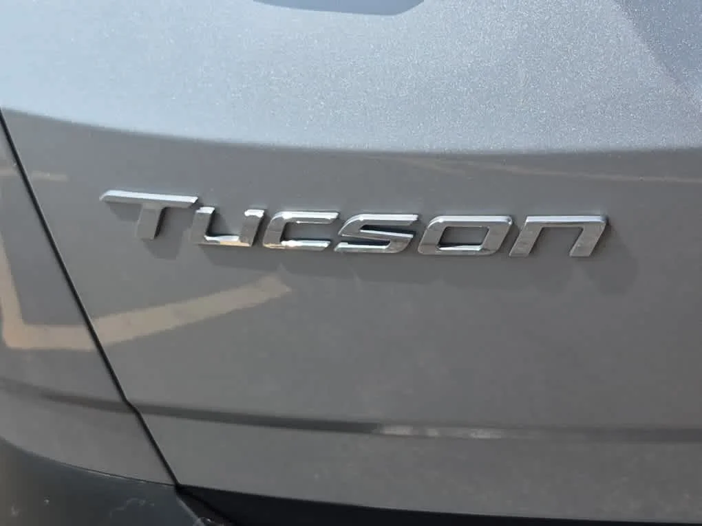 Used 2022 Shimmering Silver Hyundai SEL image 23