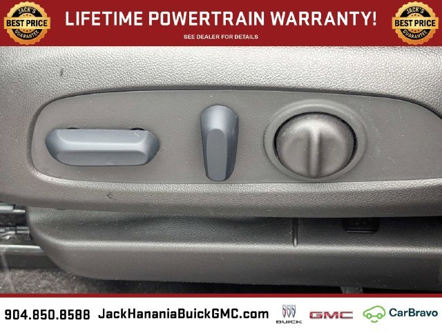 Used 2023 Red Buick Essence image 22
