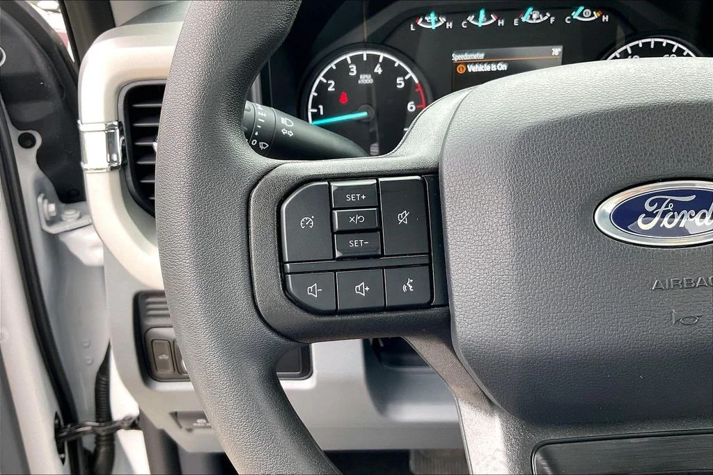 New 2026 Oxford White Ford F-250® XL image 17
