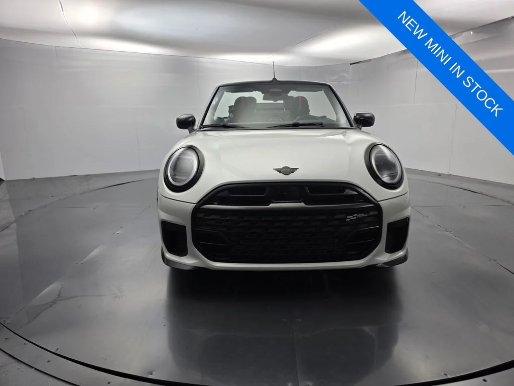 New 2026 White MINI Iconic image 2