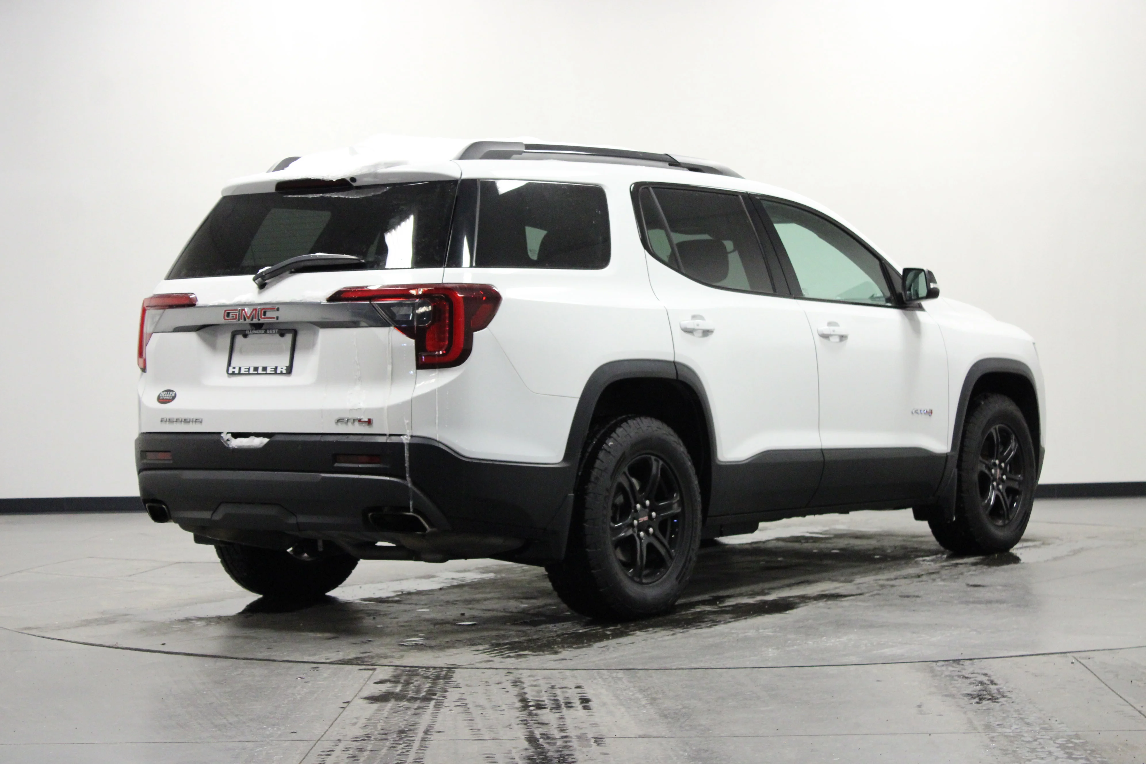 Used 2023 Summit White GMC AT4 image 4
