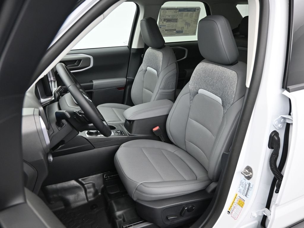 New 2026 Oxford White Ford Badlands image 10