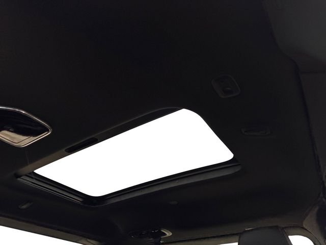 New 2026 Bright White Clear-Coat Exterior Paint Jeep Limited Reserve image 17