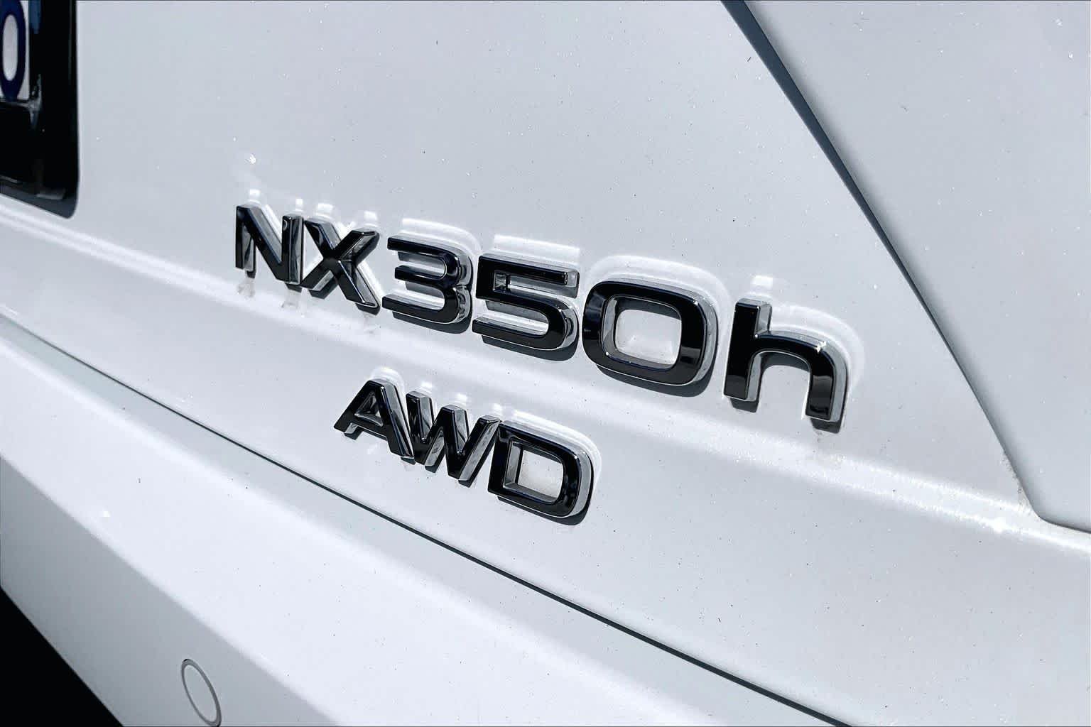 Certified Used 2026 ULTRA WHITE Lexus Luxury image 9