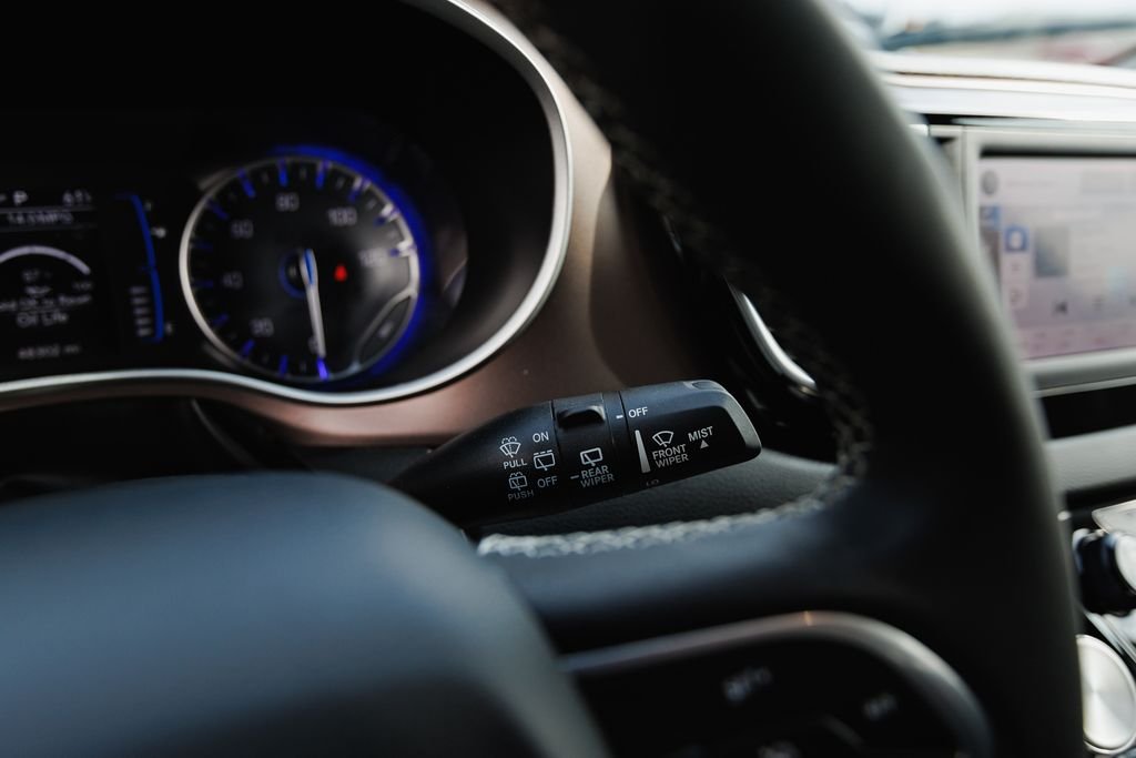 2023 Chrysler Voyager LX - Photo 35