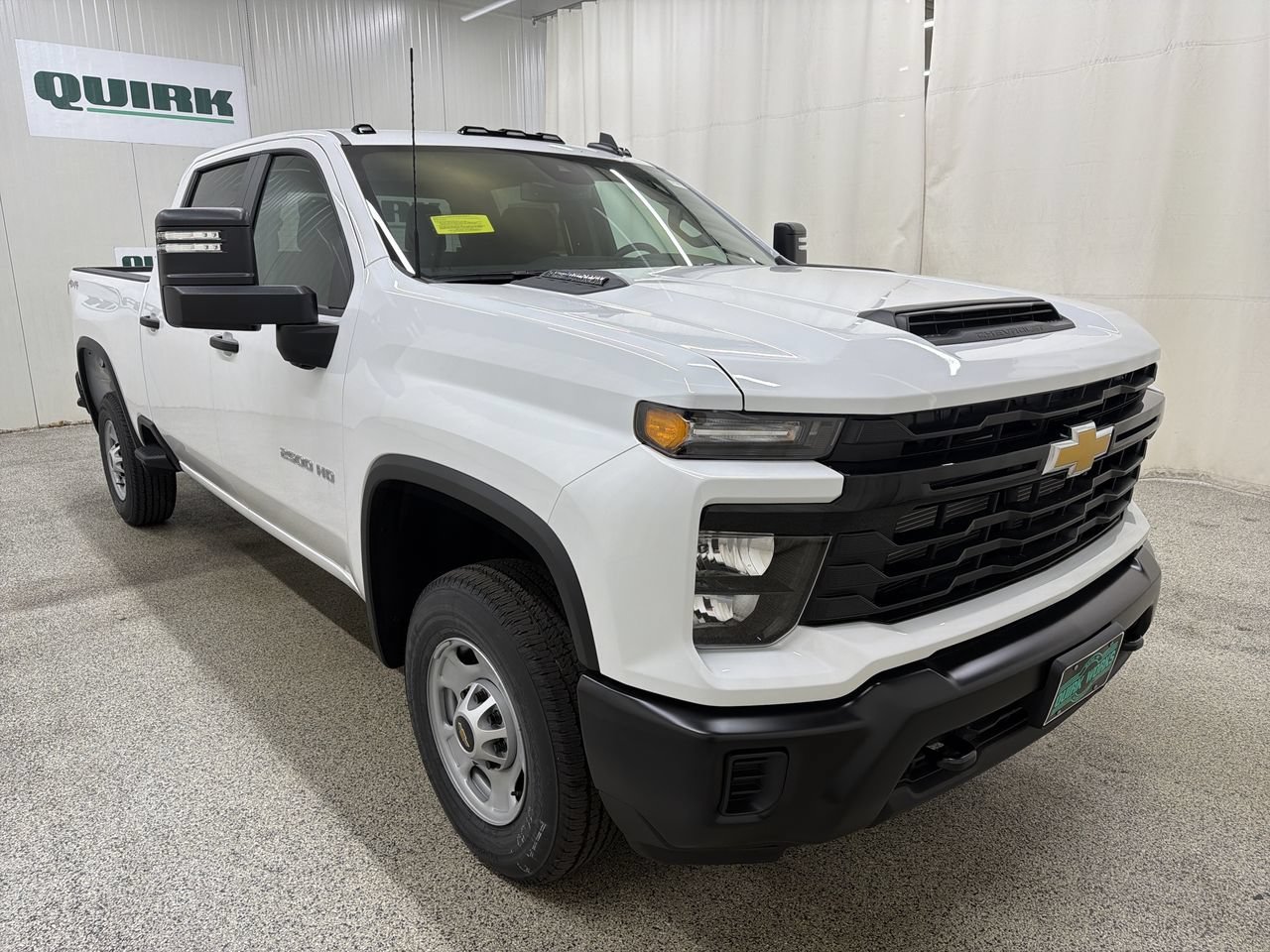 New 2026 Summit White Chevrolet WT image 3