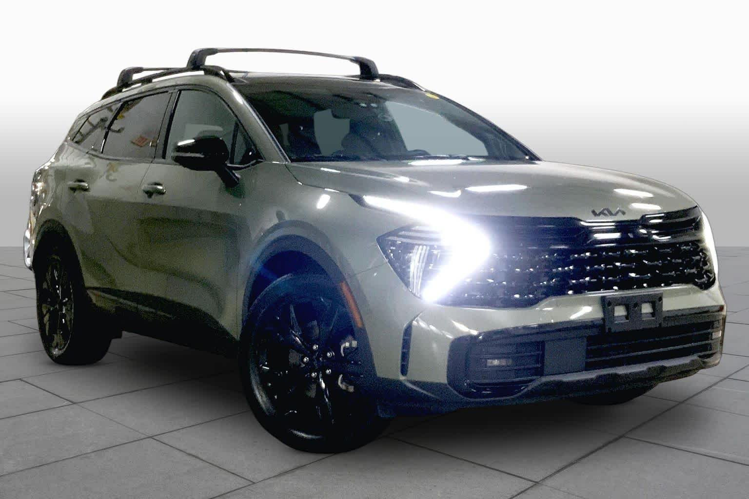 Used 2025 Jungle Green Kia X-Line Prestige image 3