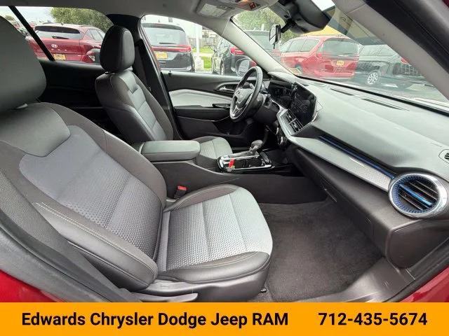 Used 2025 Red Chevrolet LT image 34