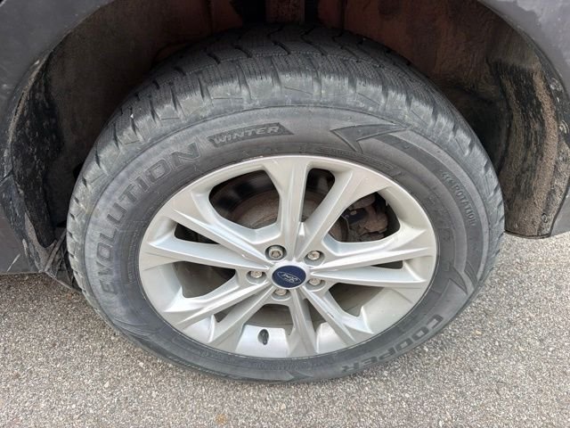 Used 2018 Black Ford SEL image 8
