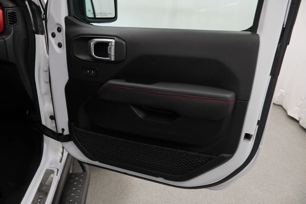 Used 2023 White Jeep Rubicon image 47