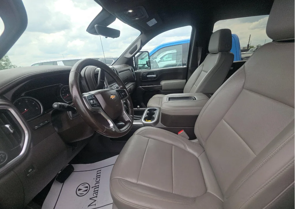 Used 2020 Silver Ice Metallic Chevrolet LTZ image 13