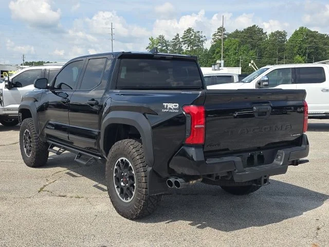 Used 2025  Toyota  image 3