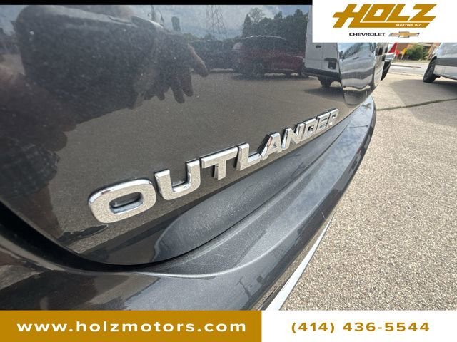2025 Mitsubishi Outlander SEL - Photo 33