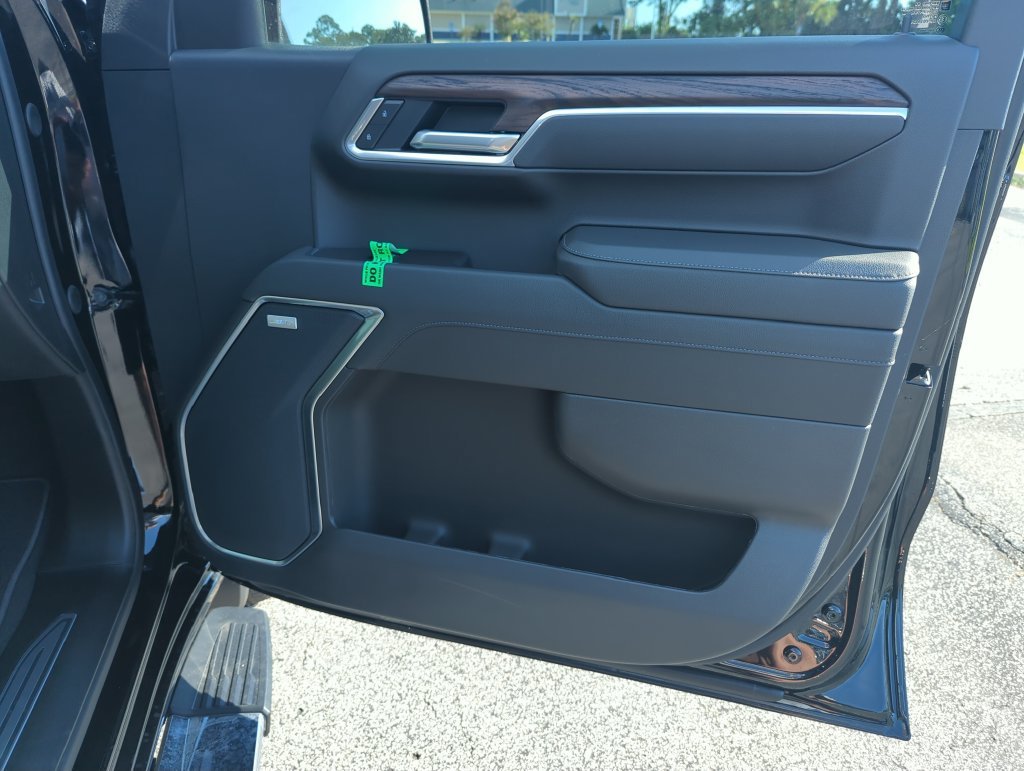New 2026 Onyx Black GMC SLT image 32