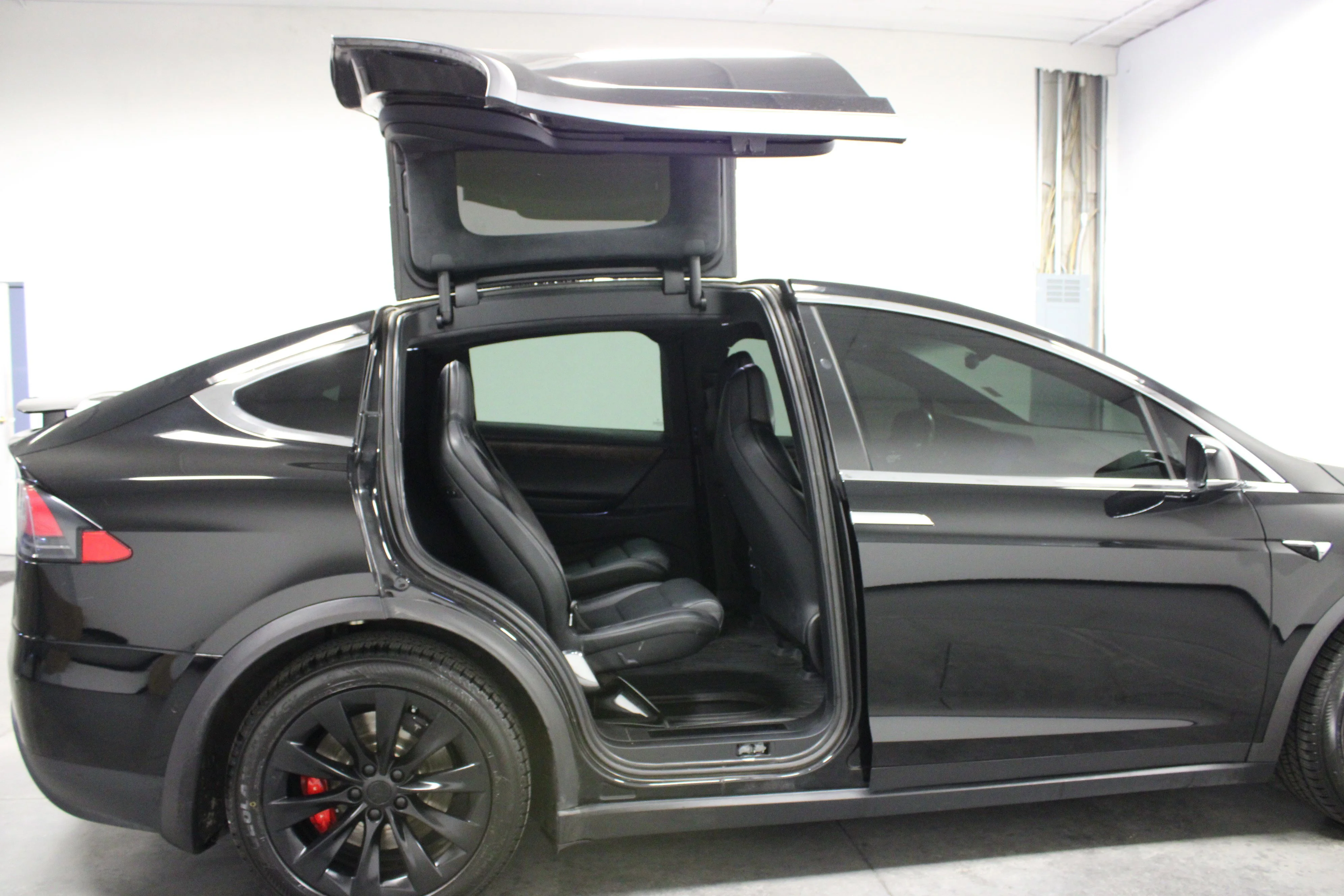 Used 2019 Black Tesla Performance image 18
