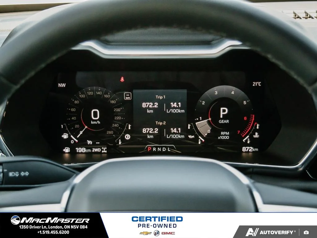 Used 2025  GMC Elevation image 18