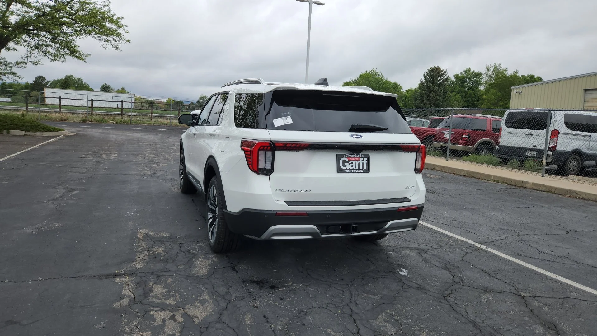 New 2026 Star White Metallic Tri-Coat Ford Platinum image 9