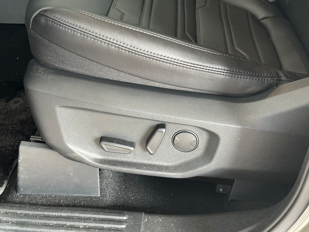Used 2026 Gray Ford Lariat image 15