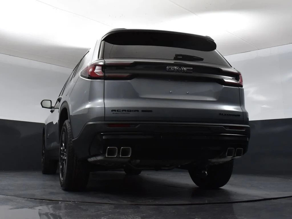 New 2026 Sterling Metallic GMC Elevation image 32