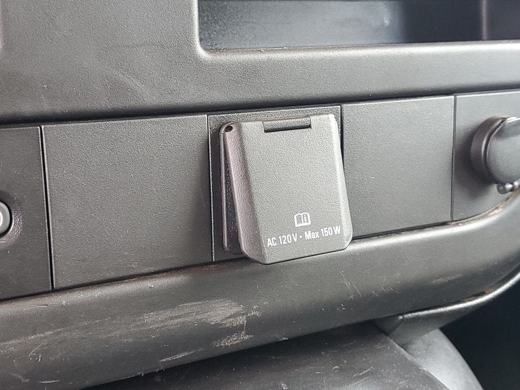 2019 GMC Savana Cargo Work Van - Photo 28