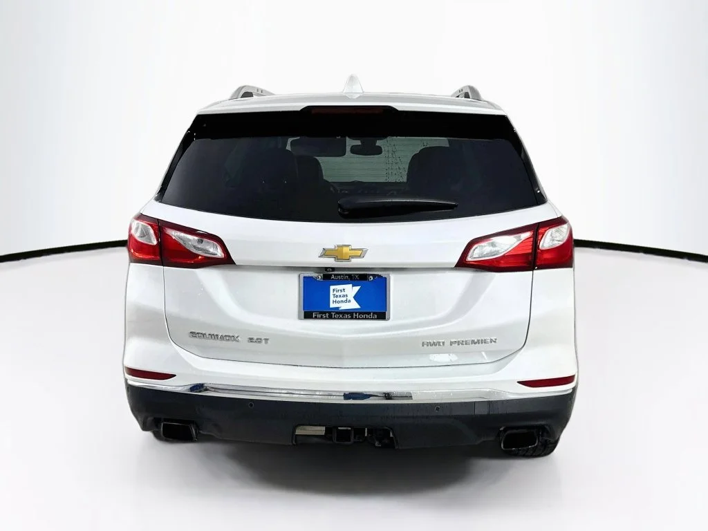 Used 2020 Iridescent Pearl Tricoat Chevrolet Premier image 6