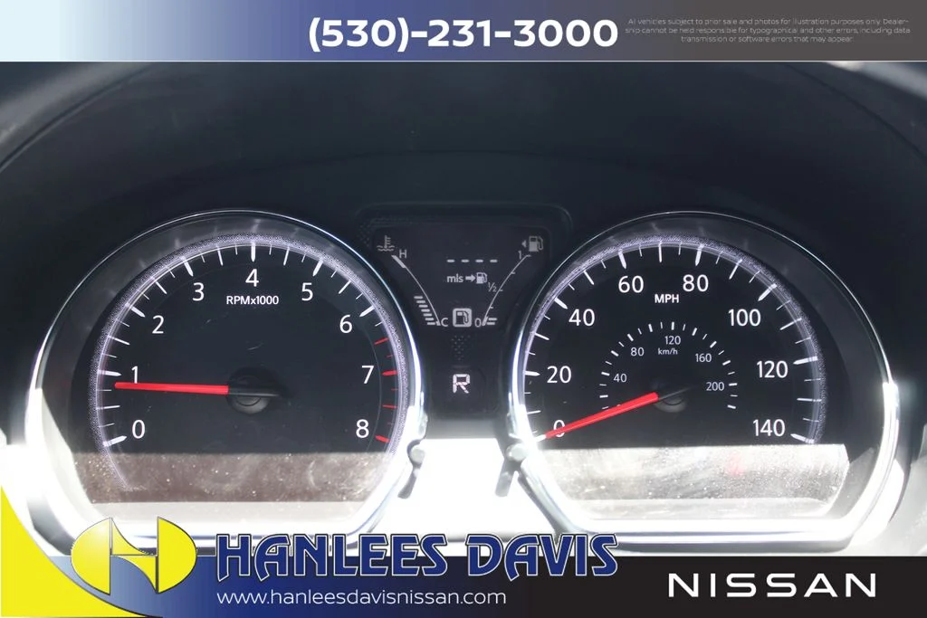 Used 2019 Silver Nissan 1.6 SV image 28