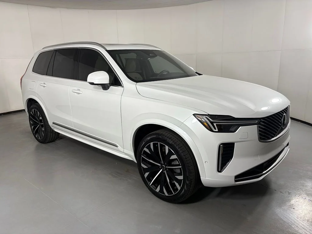 New 2026 Crystal White Volvo Plus image 2
