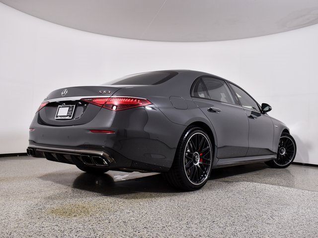 New 2026 MANUFAKTUR Silicon Grey Mercedes-Benz S 63 E AMG® image 68