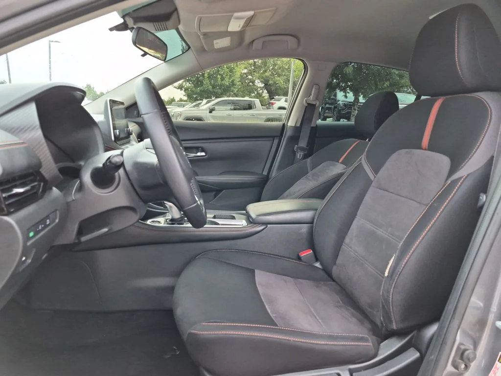 Used 2020 Gray Nissan SR image 19