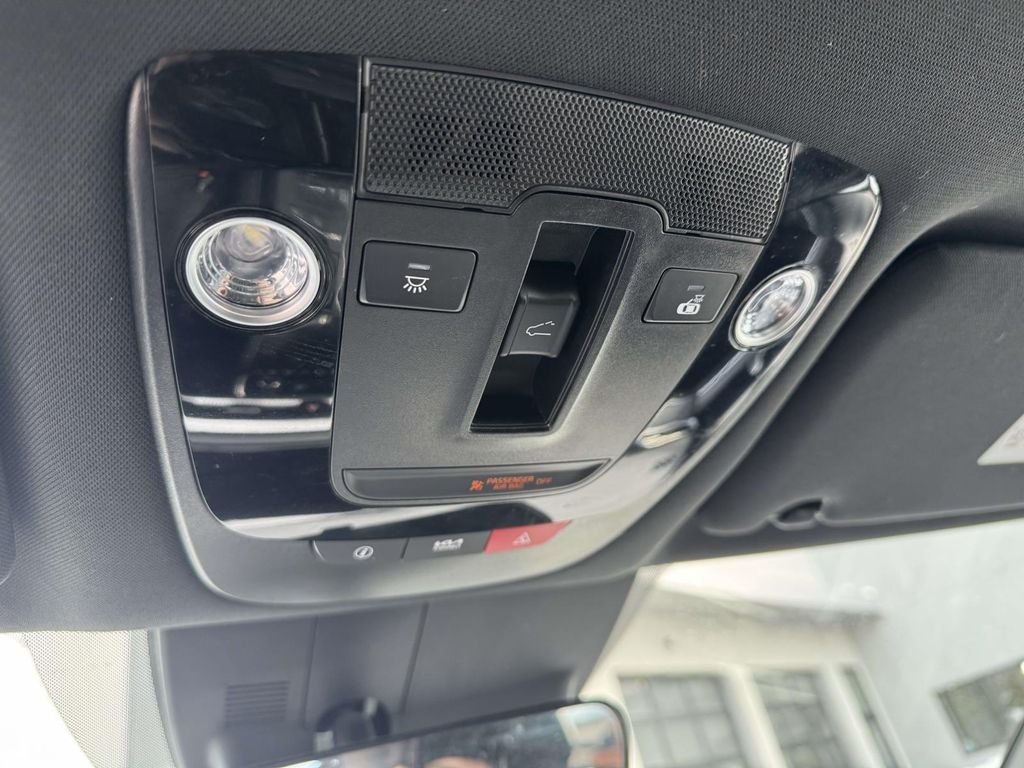 Used 2023 White Kia GT-Line image 28